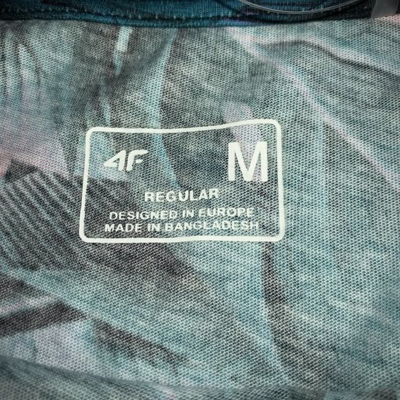 New NWT 4F Crop Top Shirt, Blue Pink Tropical Print Women's M, Floral, Hawaiian - Picture 11 of 12